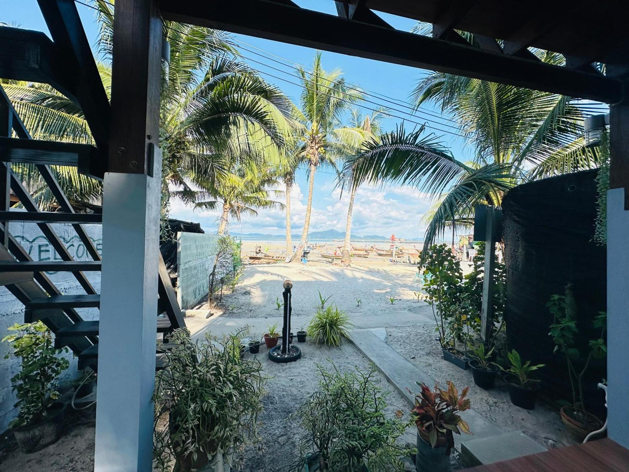 Koh Mook Rem Ley Hotel Trang Exterior photo